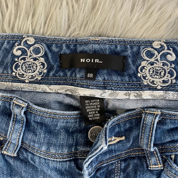 Jeans - Picture 4 of 4